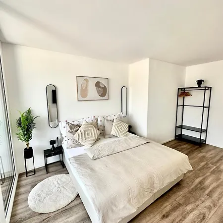 Wohnen Deluxe Mit Pfaenderblick